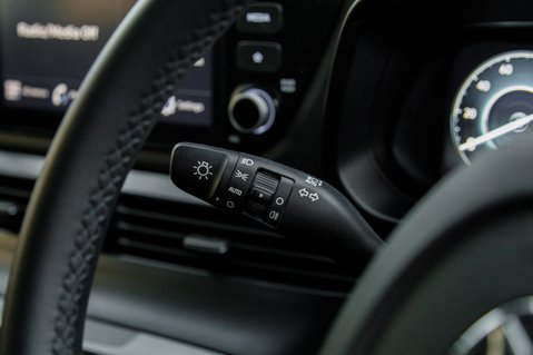 Hyundai BAYON T-GDI SE CONNECT DCT MHEV 16