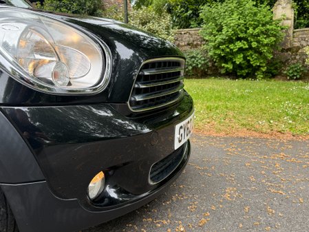 Mini Countryman COOPER D 14