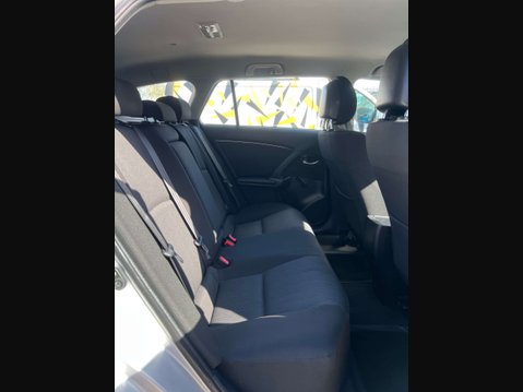 Toyota Avensis 2.0 Avensis T2 D-4D 5dr 21