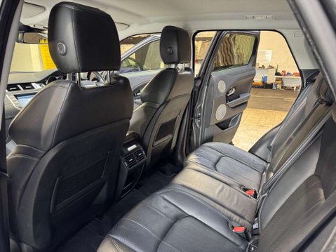 Land Rover Range Rover Evoque 2.0 Range Rover Evoque SE Tech TD4 4WD 5dr 6