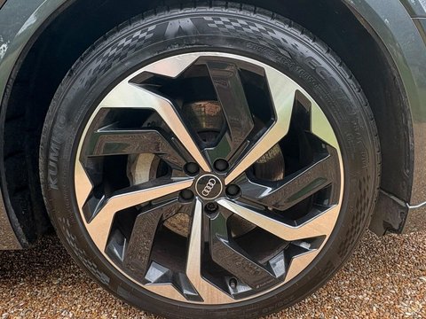Audi E-Tron 55 Black Edition Auto quattro 5dr 95kWh 13