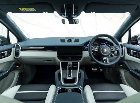 Porsche Cayenne Turbo S E-Hybrid 16