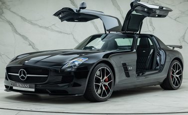 Mercedes-Benz SLS AMG GT FINAL EDITION 5