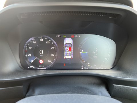 Volvo XC40 (Sold) 1.5h T4 Recharge 10.7kWh Plus SUV 5dr Petrol Plug- 28