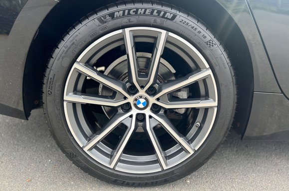 BMW 3 Series 318D SPORT 14