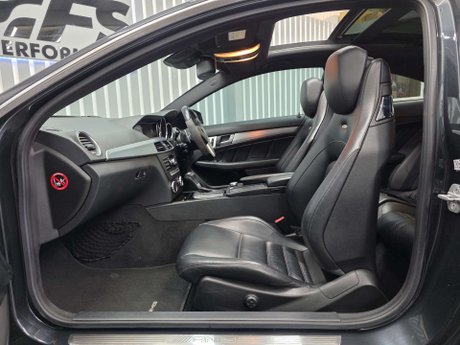 Mercedes-Benz C Class 6.3 C63 V8 AMG Edition 125 Coupe 2dr Petrol SpdS MCT Euro 5 (457 ps) 38