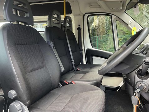 Peugeot Boxer 2.2 440 L4 H2 17-seat Non-D1 Minibus Lite w/ Telescopic Ramps. ULEZ E6 20