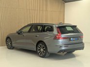 Volvo V60 2.0 V60 Momentum B4 MHEV Auto 5dr 22