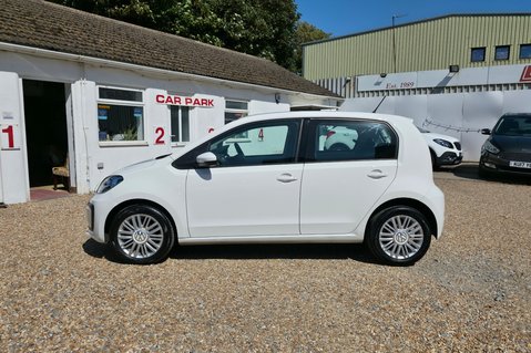 Volkswagen Up 1.0 MOVE UP LOOK! FULL SERVICE HISTORY! 6 SERVICES! 3