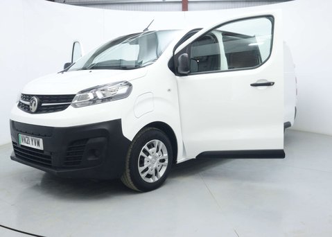 Vauxhall Vivaro 3100 75kWh Dynamic Panel Van 5dr Electric Auto L2 H1 (136 ps) 45