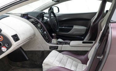 Aston Martin V12 Vantage S AMR 12