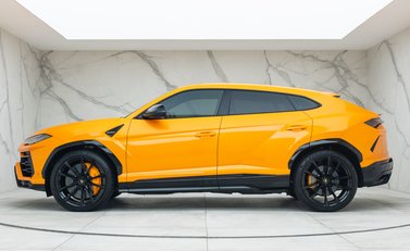 Lamborghini Urus 2