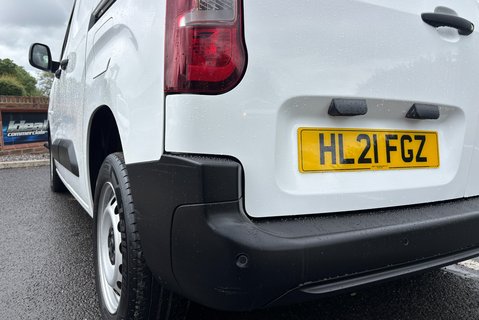 Vauxhall Combo L1H1 2300 100 ps Dynamic Panel Van - No VAT 18