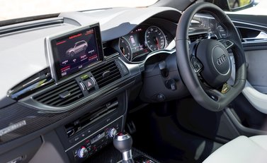 Audi RS6 Avant Performance 17