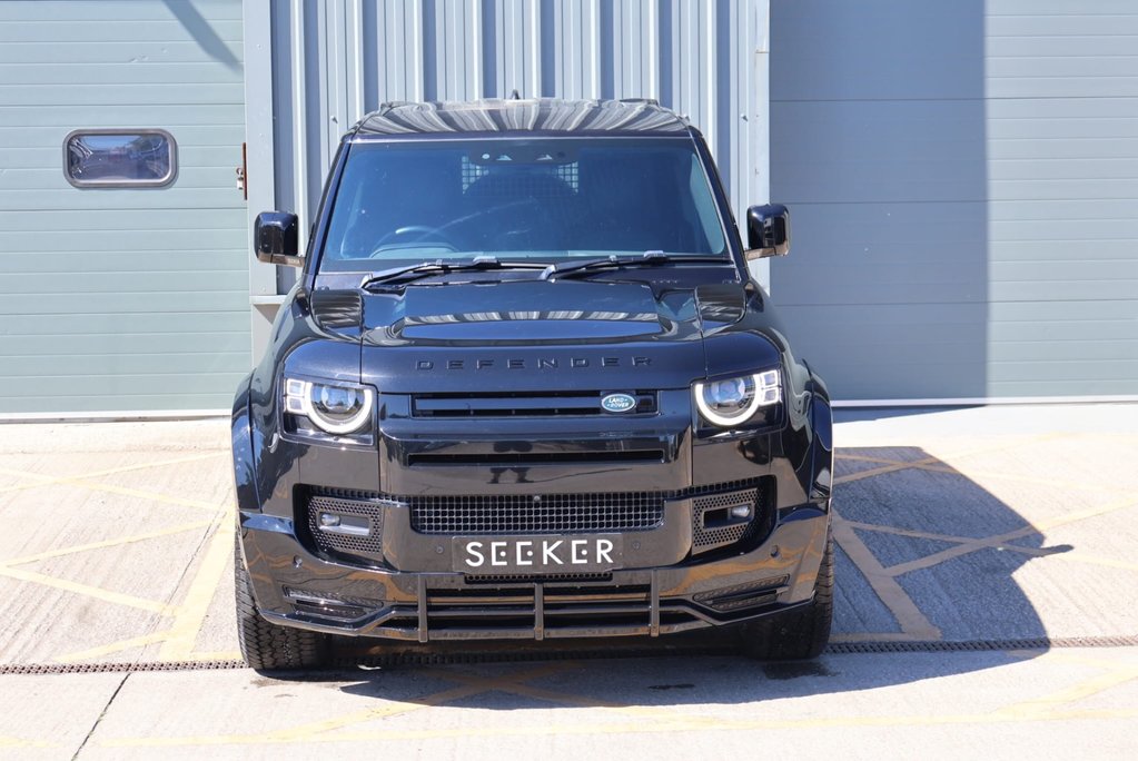 Land Rover Defender 110 2023 D300 HARD TOP X-DYNAMIC HSE BIG SPEC JUMP SEAT SEEKER STYLED  4