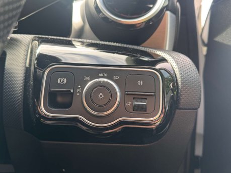 Mercedes-Benz A Class 2.0 AMG A 35 4Matic Auto 4WD 5dr 32