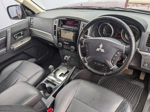 Mitsubishi Shogun DI-D SG3 14