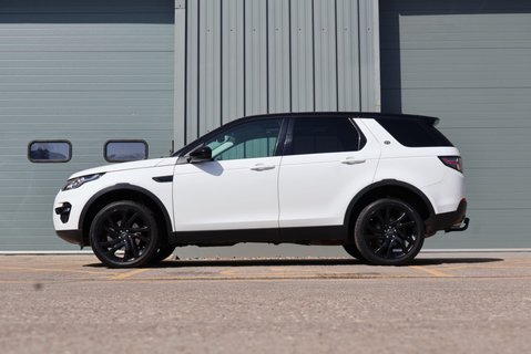 Land Rover Discovery Sport TD4 HSE 7 seater with Full Land Rover History  Black pack/alloys  pan roof  4