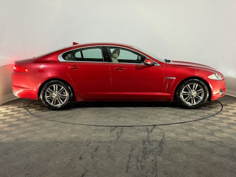 Jaguar XF D LUXURY 4