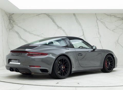 Porsche 911 Targa 4 GTS (991.2) Targa 9