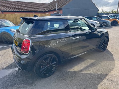 Mini Hatch COOPER 14