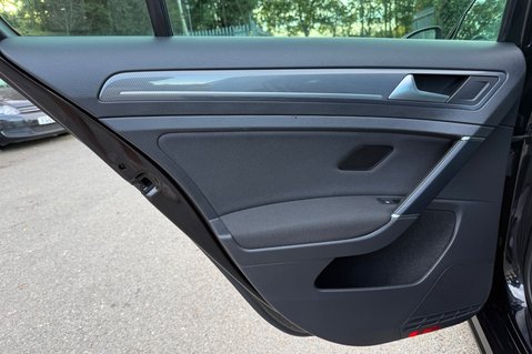 Volkswagen Golf R-LINE EDITION TSI EVO DSG 23