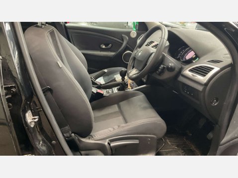 Renault Megane 1.6 16V Dynamique TomTom Hatchback 3dr Petrol Manual (163 g/km, 110 bhp) 11