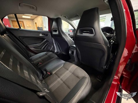 Mercedes-Benz GLA 1.6 GLA180 Urban Edition 7G-DCT Euro 6 (s/s) 5dr 63