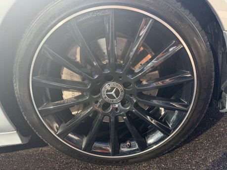 Mercedes-Benz C Class C 300 D AMG LINE NIGHT EDITION PREMIUM PLUS 18