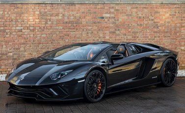 Lamborghini Aventador S LP740-4 Roadster 6