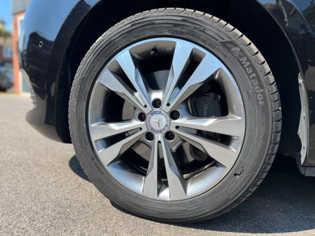 Mercedes-Benz V Class 2.2 V250d BlueTEC Sport MPV 5dr Diesel G-Tronic+ Euro 6 (s/s) 8 Seat XLWB 18