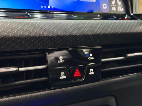 Volkswagen Golf 2.0 TSI R Hatchback 5dr Petrol DSG 4Motion Euro 6 (s/s) (320 ps) 40