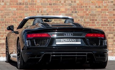 Audi R8 V10 Plus Spyder 3