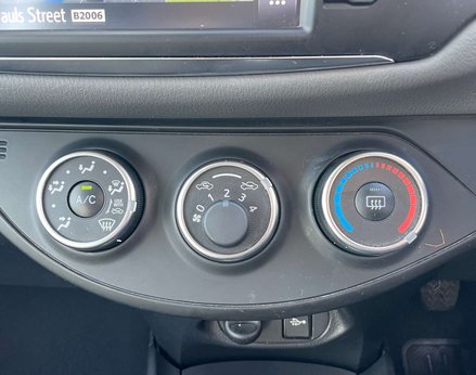 Toyota Yaris 1.5 Yaris Icon Tech VVT-i 5dr 39