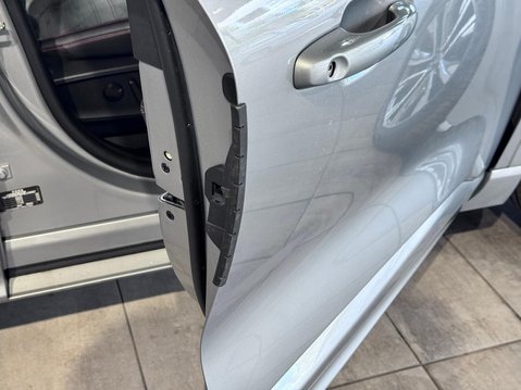 Ford Kuga 2.5 Duratec 14.4kWh ST-Line X Edition CVT Euro 6 (s/s) 5dr 43