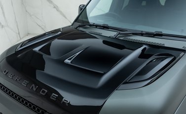 Land Rover Defender 110 OCTA EDITION ONE 40