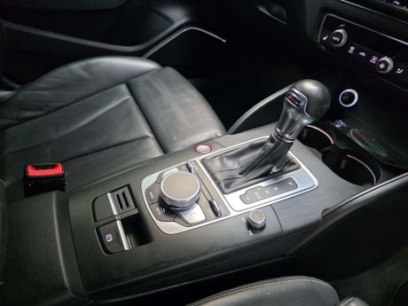 Audi S3 2.0 TFSI Black Edition Sportback 5dr Petrol S Tronic quattro Euro 6 (s/s) ( 10
