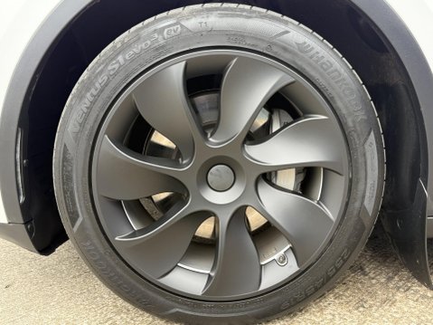 Tesla Model Y (Dual Motor) Long Range SUV 5dr Electric Auto 4WDE (384 bhp) 18