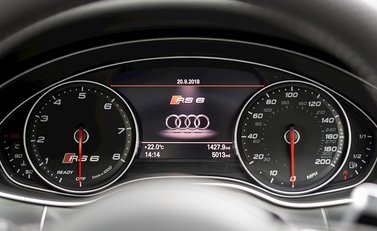 Audi RS6 Avant 16