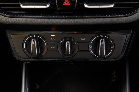 Skoda Fabia COLOUR EDITION TSI 37