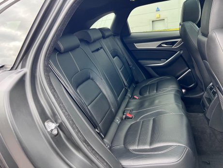 Jaguar F-Pace 2.0 D200 MHEV R-Dynamic SE Auto AWD Euro 6 (s/s) 5dr 71