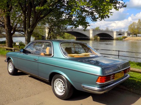 Mercedes-Benz W123 230 CE Pillarless Coupe 2