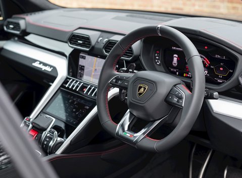 Lamborghini Urus 11