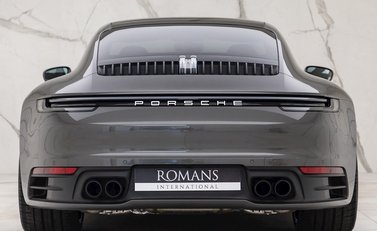 Porsche 911 Carrera S (992) 5