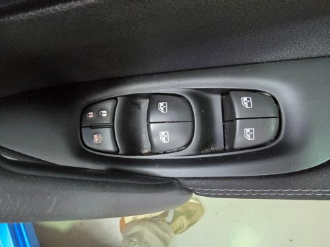 Nissan Qashqai 1.6 DIG-T N-Connecta Euro 6 (s/s) 5dr 42