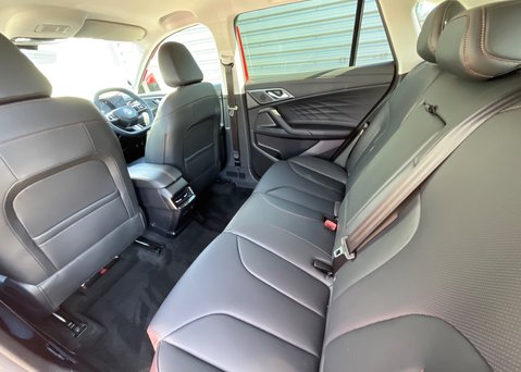 MG HS 1.5 T-GDI TROPHY 16