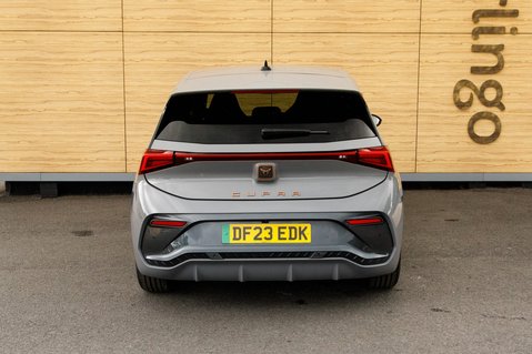 Cupra Born V2 7