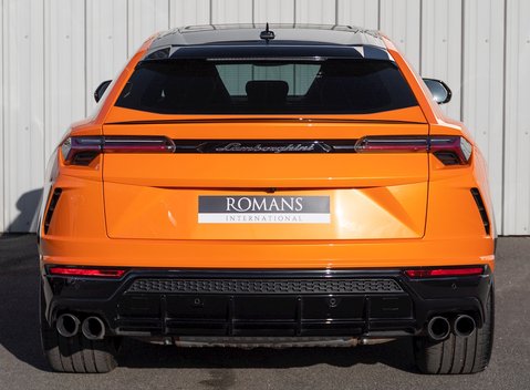 Lamborghini Urus Pearl Capsule 5