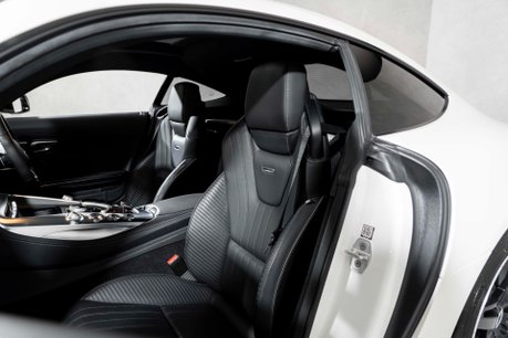 Mercedes-Benz Amg GT PREMIUM. MERCEDES WARRANTY. FULL MSH. DESIGNO PAINT. BURMESTER. PANO ROOF. 17