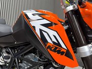 KTM Duke 2016 INCREDIBLY CLEAN LONG MOT ONLY 1K AKRAPOVIC 28